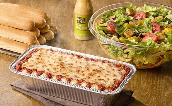 Family-Style Lasagna Bundle (Serves 4-6)